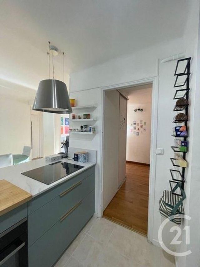 Appartement Chambre à louer - 1 pièce - 11.0 m2 - MARSEILLE - 13004 - PROVENCE-ALPES-COTE-D-AZUR - Century 21 Longchamp Immobilier