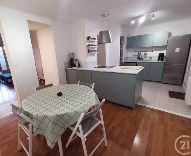 Appartement Chambre à louer - 1 pièce - 11.0 m2 - MARSEILLE - 13004 - PROVENCE-ALPES-COTE-D-AZUR - Century 21 Longchamp Immobilier