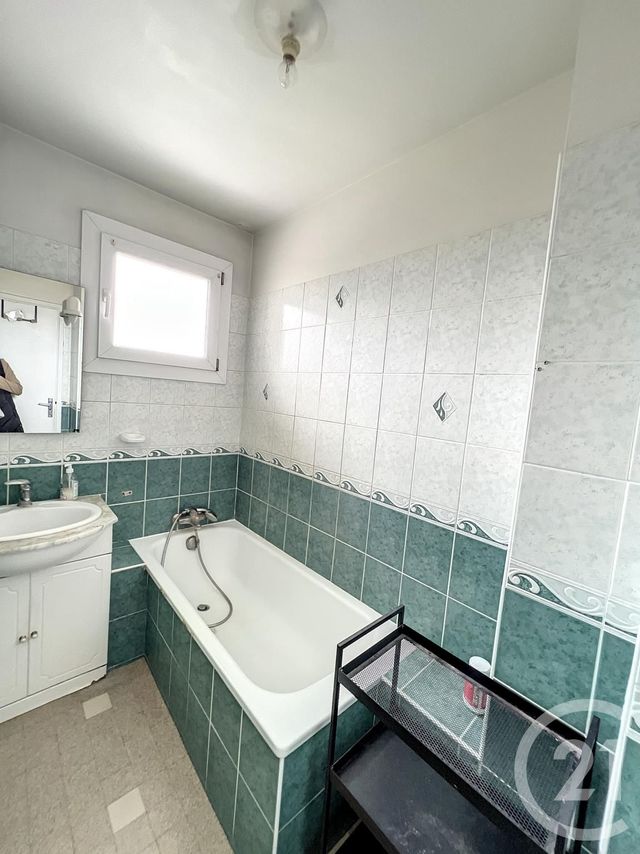 Appartement T3 à louer - 3 pièces - 66.8 m2 - MARSEILLE - 13004 - PROVENCE-ALPES-COTE-D-AZUR - Century 21 Longchamp Immobilier