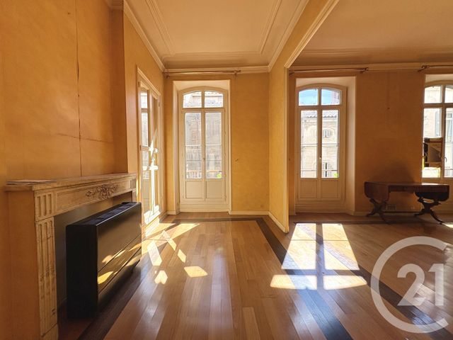 Appartement T3 à vendre - 3 pièces - 105.0 m2 - MARSEILLE - 13004 - PROVENCE-ALPES-COTE-D-AZUR - Century 21 Longchamp Immobilier