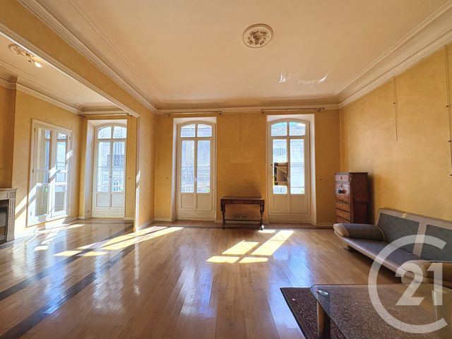 Appartement T3 à vendre - 3 pièces - 105.0 m2 - MARSEILLE - 13004 - PROVENCE-ALPES-COTE-D-AZUR - Century 21 Longchamp Immobilier