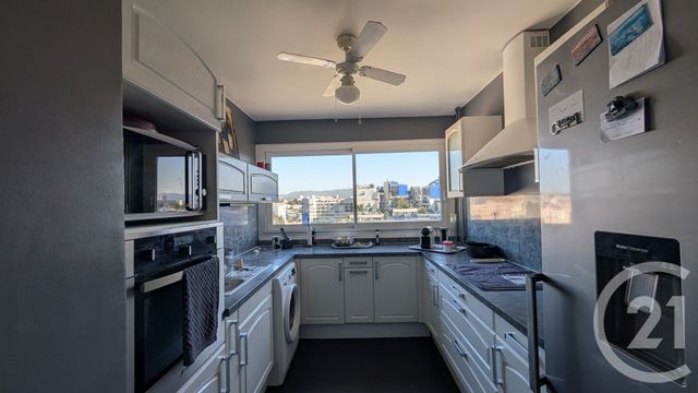 Appartement F3 à vendre - 3 pièces - 74.1 m2 - MARSEILLE - 13004 - PROVENCE-ALPES-COTE-D-AZUR - Century 21 Longchamp Immobilier