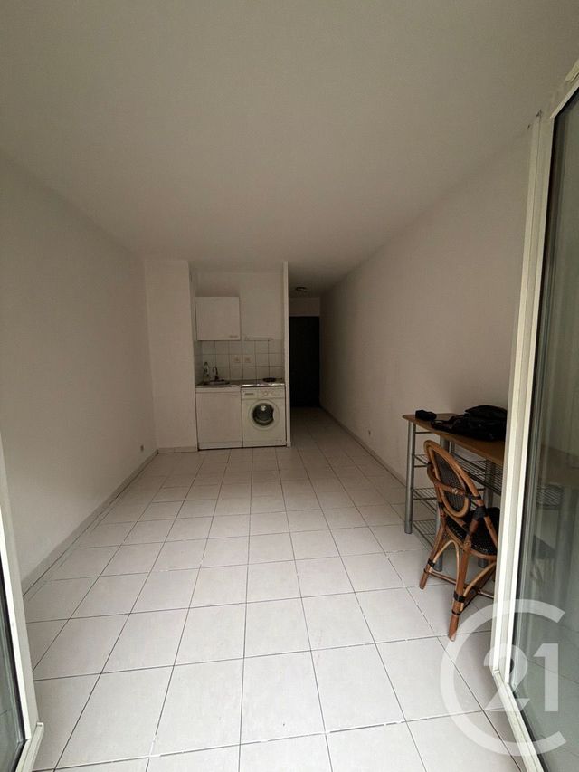 Appartement F1 à vendre - 1 pièce - 18.02 m2 - MARSEILLE - 13005 - PROVENCE-ALPES-COTE-D-AZUR - Century 21 Longchamp Immobilier