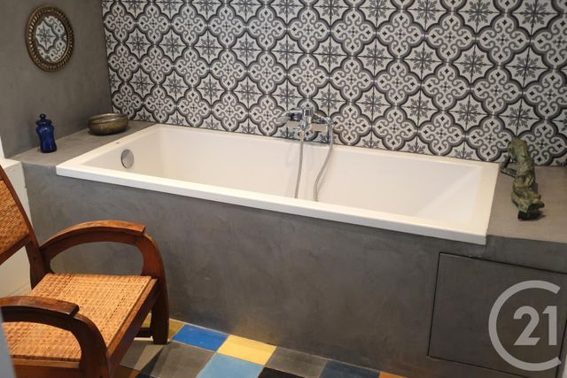 Appartement T3 à louer - 3 pièces - 74.03 m2 - MARSEILLE - 13001 - PROVENCE-ALPES-COTE-D-AZUR - Century 21 Longchamp Immobilier