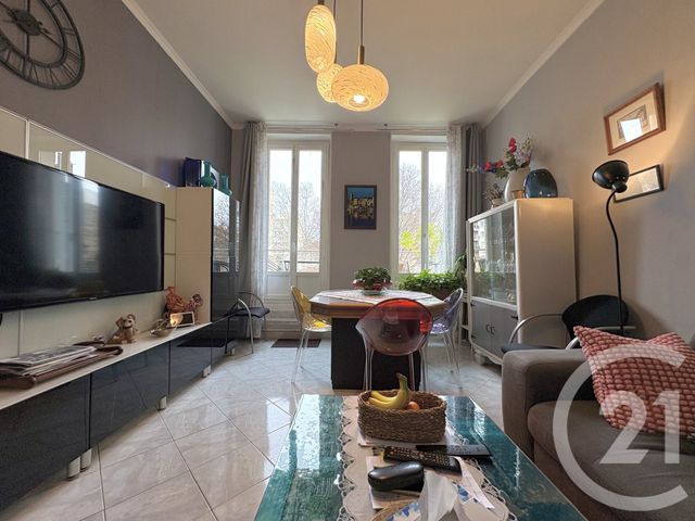 Appartement T3 à vendre - 3 pièces - 69.5 m2 - MARSEILLE - 13004 - PROVENCE-ALPES-COTE-D-AZUR - Century 21 Longchamp Immobilier