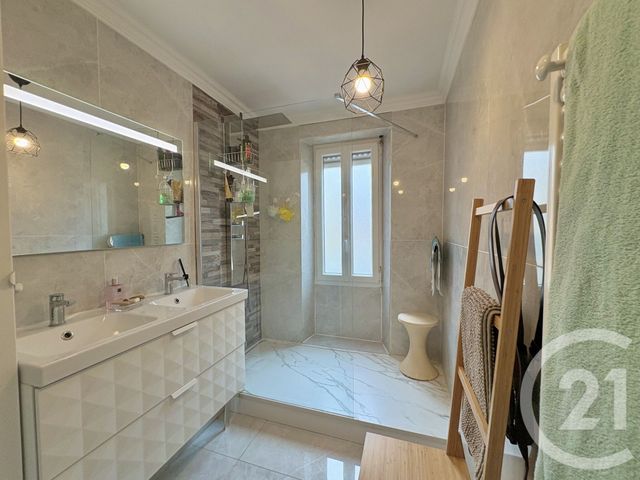 Appartement T3 à vendre - 3 pièces - 69.5 m2 - MARSEILLE - 13004 - PROVENCE-ALPES-COTE-D-AZUR - Century 21 Longchamp Immobilier