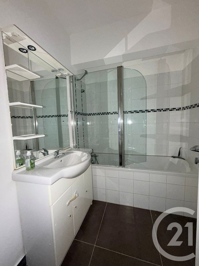 Appartement T2 à vendre - 2 pièces - 44.55 m2 - MARSEILLE - 13004 - PROVENCE-ALPES-COTE-D-AZUR - Century 21 Longchamp Immobilier