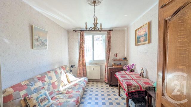 Appartement T4 à vendre - 4 pièces - 65.6 m2 - MARSEILLE - 13004 - PROVENCE-ALPES-COTE-D-AZUR - Century 21 Longchamp Immobilier