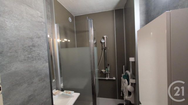 Appartement T4 à vendre - 4 pièces - 65.6 m2 - MARSEILLE - 13004 - PROVENCE-ALPES-COTE-D-AZUR - Century 21 Longchamp Immobilier