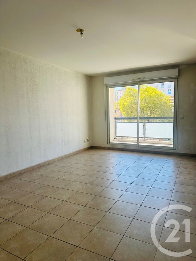 Appartement T3 à vendre - 3 pièces - 66.64 m2 - MARSEILLE - 13004 - PROVENCE-ALPES-COTE-D-AZUR - Century 21 Longchamp Immobilier