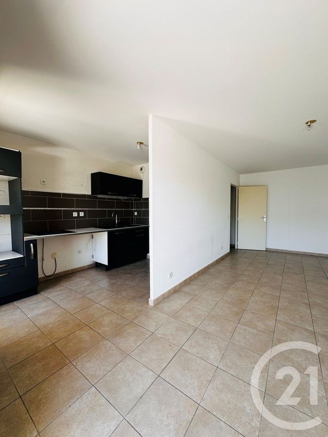 Appartement T3 à vendre - 3 pièces - 66.64 m2 - MARSEILLE - 13004 - PROVENCE-ALPES-COTE-D-AZUR - Century 21 Longchamp Immobilier