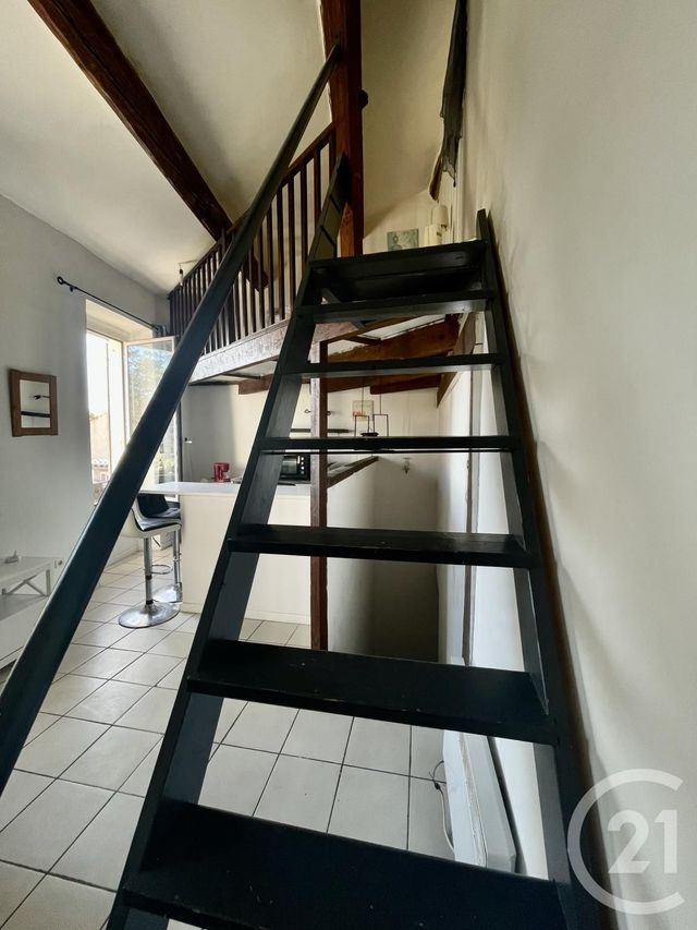Appartement T1 à louer - 1 pièce - 29.6 m2 - MARSEILLE - 13016 - PROVENCE-ALPES-COTE-D-AZUR - Century 21 Longchamp Immobilier