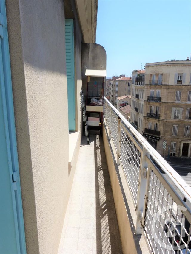 Appartement T2 à vendre - 2 pièces - 35.3 m2 - MARSEILLE - 13005 - PROVENCE-ALPES-COTE-D-AZUR - Century 21 Longchamp Immobilier