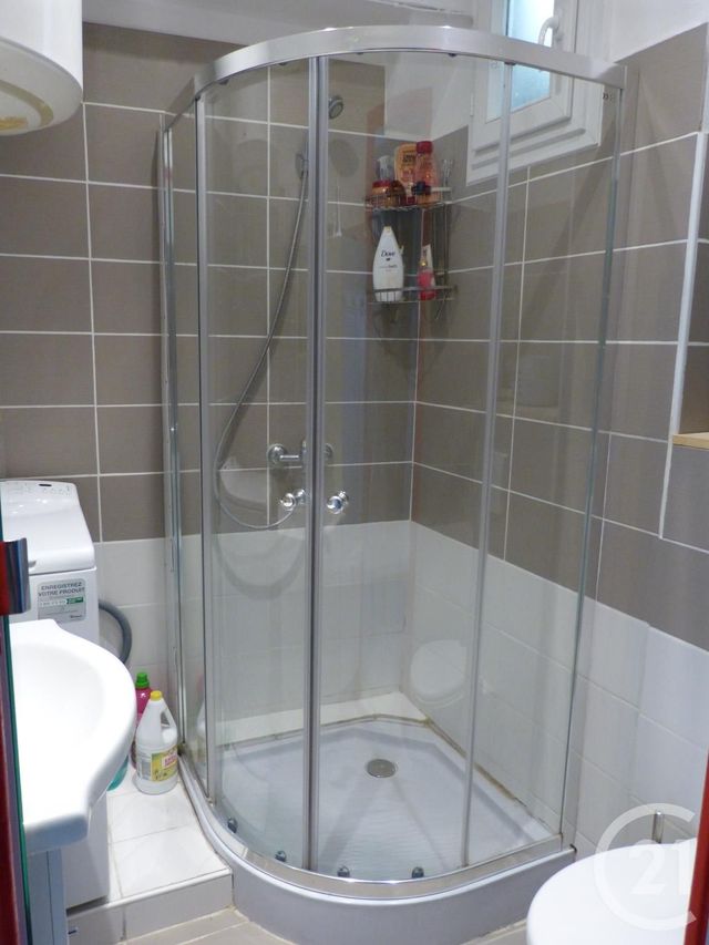 Appartement T2 à vendre - 2 pièces - 35.3 m2 - MARSEILLE - 13005 - PROVENCE-ALPES-COTE-D-AZUR - Century 21 Longchamp Immobilier
