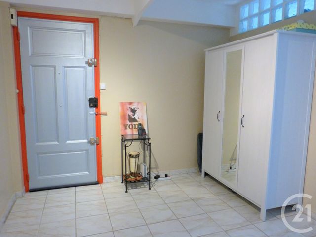Appartement T2 à vendre - 2 pièces - 35.3 m2 - MARSEILLE - 13005 - PROVENCE-ALPES-COTE-D-AZUR - Century 21 Longchamp Immobilier