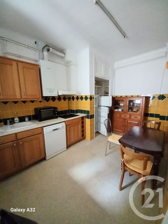 Appartement F3 bis à louer - 3 pièces - 95.0 m2 - MARSEILLE - 13004 - PROVENCE-ALPES-COTE-D-AZUR - Century 21 Longchamp Immobilier