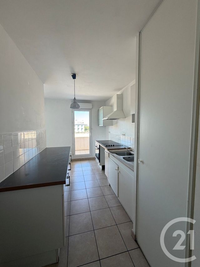 Appartement T3 à vendre - 3 pièces - 61.83 m2 - MARSEILLE - 13004 - PROVENCE-ALPES-COTE-D-AZUR - Century 21 Longchamp Immobilier