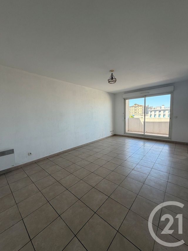 Appartement T3 à vendre - 3 pièces - 61.83 m2 - MARSEILLE - 13004 - PROVENCE-ALPES-COTE-D-AZUR - Century 21 Longchamp Immobilier