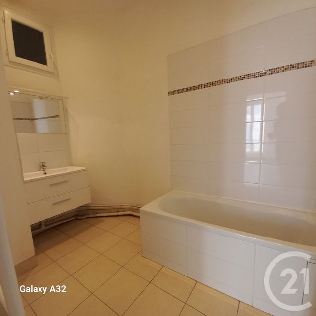 Appartement F4 à louer - 4 pièces - 120.0 m2 - MARSEILLE - 13006 - PROVENCE-ALPES-COTE-D-AZUR - Century 21 Longchamp Immobilier