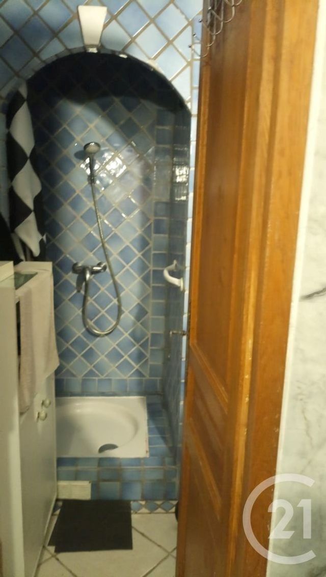 Appartement F2 à vendre - 2 pièces - 30.65 m2 - MARSEILLE - 13005 - PROVENCE-ALPES-COTE-D-AZUR - Century 21 Longchamp Immobilier