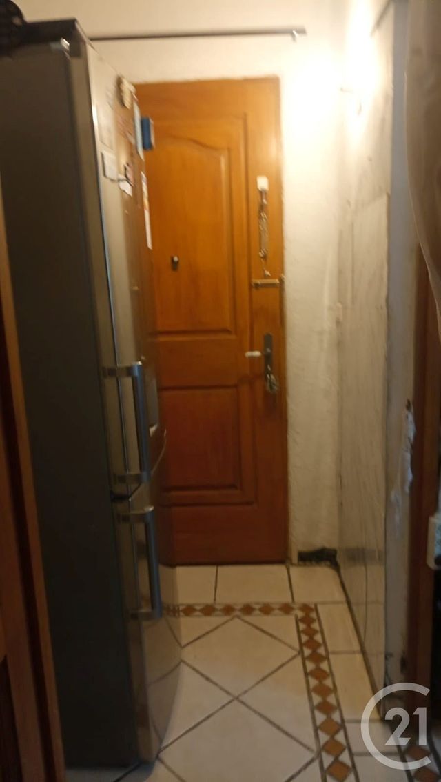 Appartement F2 à vendre - 2 pièces - 30.65 m2 - MARSEILLE - 13005 - PROVENCE-ALPES-COTE-D-AZUR - Century 21 Longchamp Immobilier
