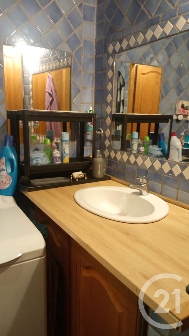 Appartement F2 à vendre - 2 pièces - 30.65 m2 - MARSEILLE - 13005 - PROVENCE-ALPES-COTE-D-AZUR - Century 21 Longchamp Immobilier