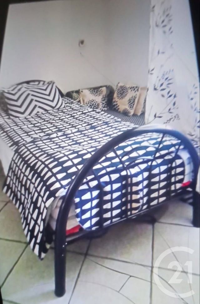 Appartement F2 à vendre - 2 pièces - 30.65 m2 - MARSEILLE - 13005 - PROVENCE-ALPES-COTE-D-AZUR - Century 21 Longchamp Immobilier