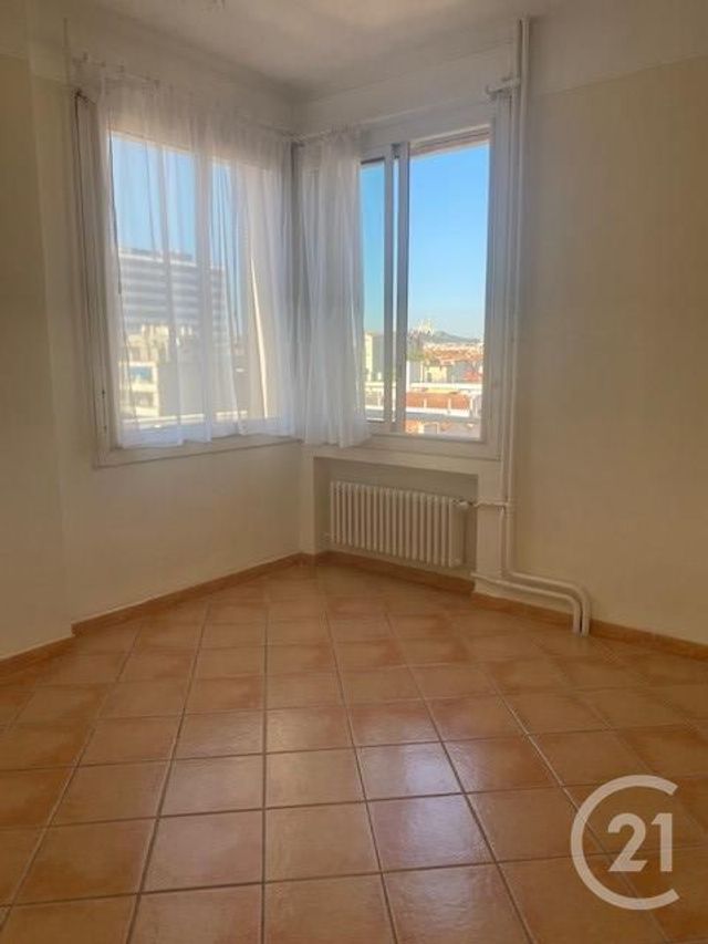 Appartement F3 à louer - 3 pièces - 66.06 m2 - MARSEILLE - 13004 - PROVENCE-ALPES-COTE-D-AZUR - Century 21 Longchamp Immobilier