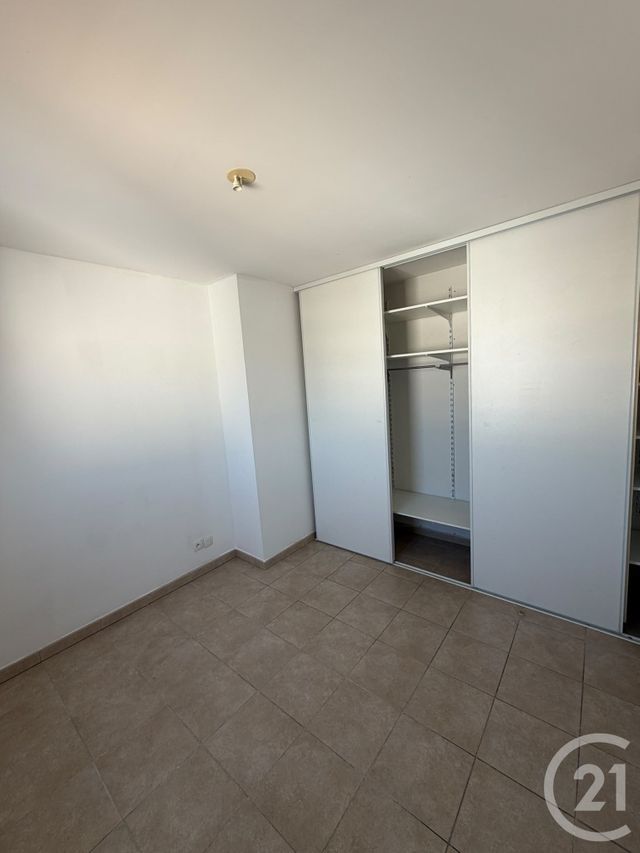 Appartement T3 à vendre - 3 pièces - 65.44 m2 - MARSEILLE - 13004 - PROVENCE-ALPES-COTE-D-AZUR - Century 21 Longchamp Immobilier