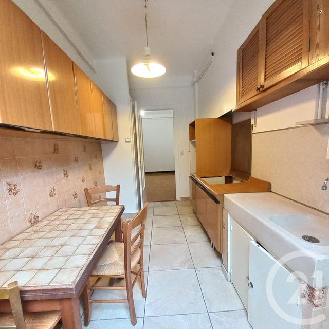 Appartement T2 à louer - 2 pièces - 59.22 m2 - MARSEILLE - 13001 - PROVENCE-ALPES-COTE-D-AZUR - Century 21 Longchamp Immobilier
